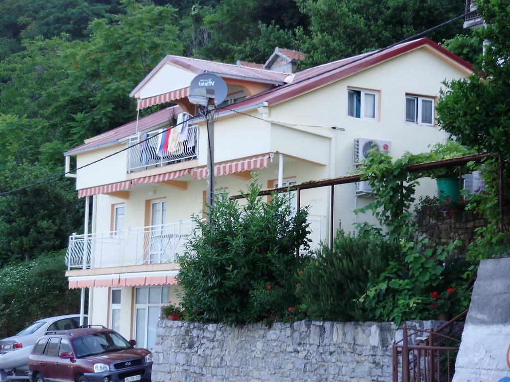 Apartments Olga 蒂瓦特 外观 照片